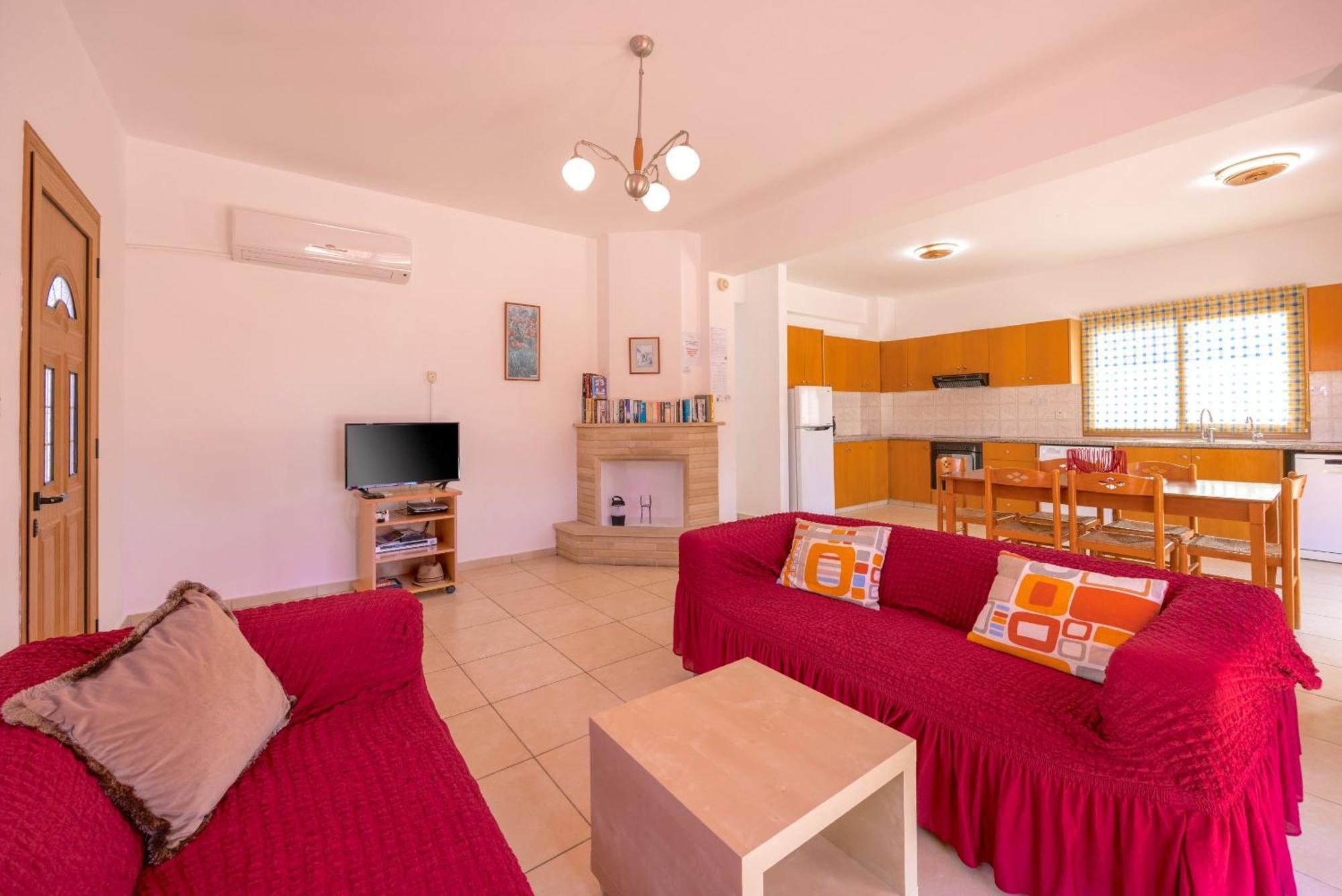 Villa Ira Finiki Lachi Exterior photo