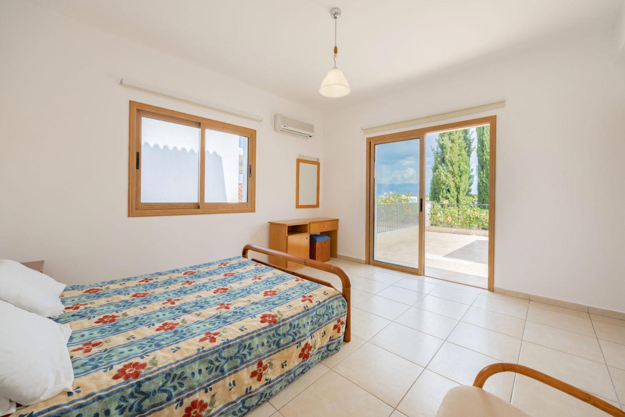 Villa Ira Finiki Lachi Exterior photo