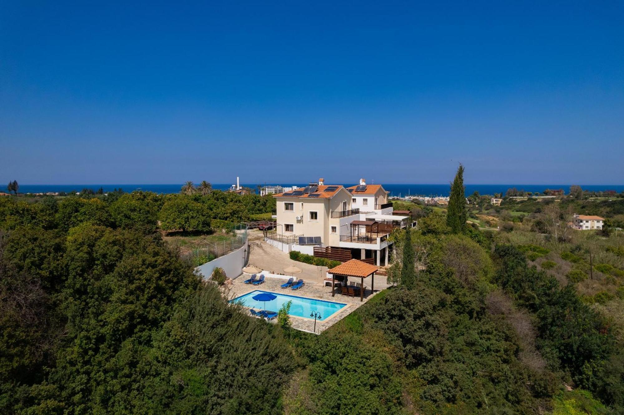 Villa Ira Finiki Lachi Exterior photo